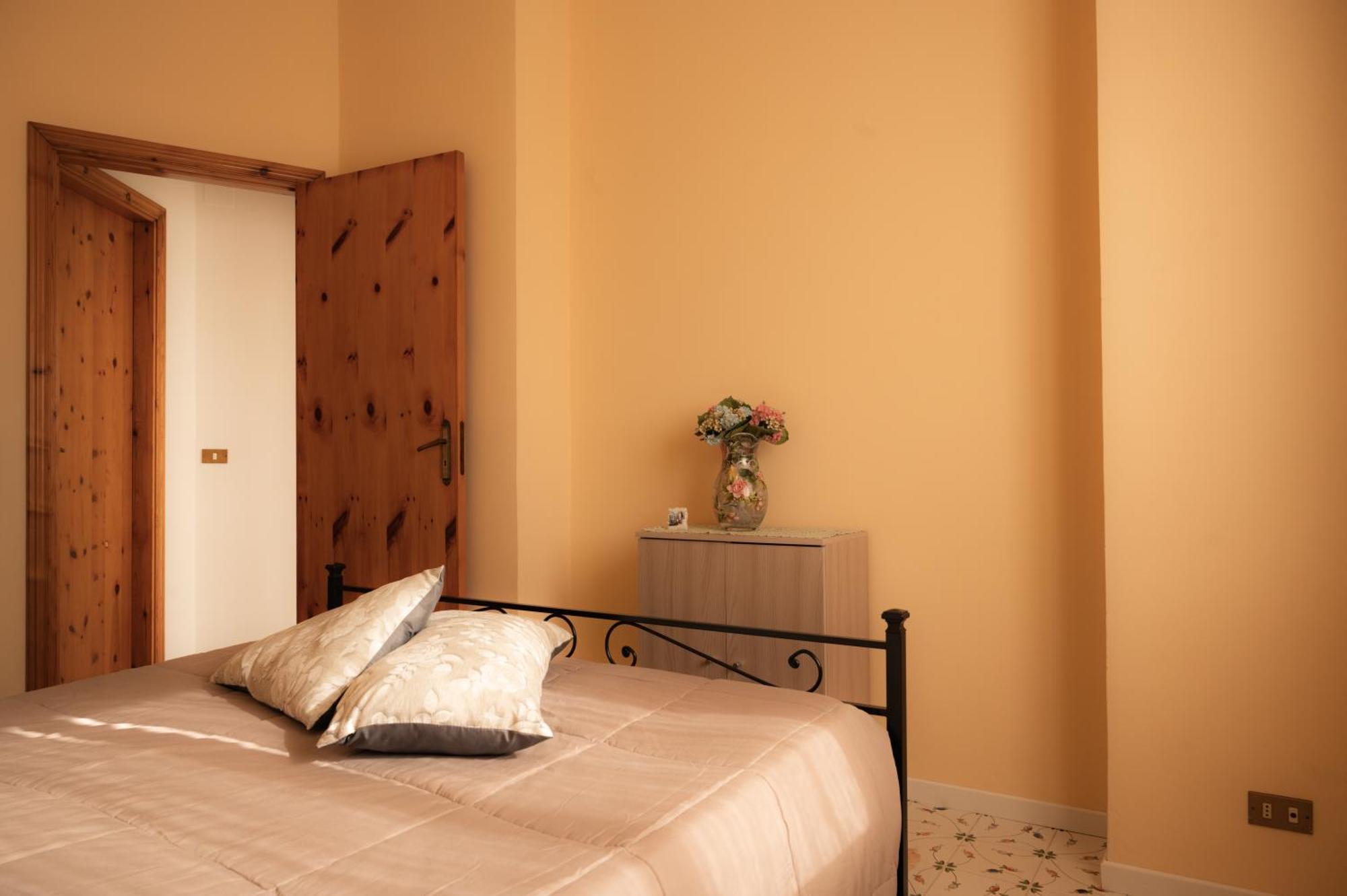 Residence La Zagara Foca Екстер'єр фото